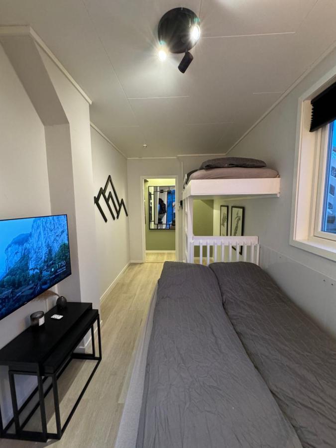 New! Modern - Central - Cozy Place By The Sherpa Stairs Tromsø Exterior foto